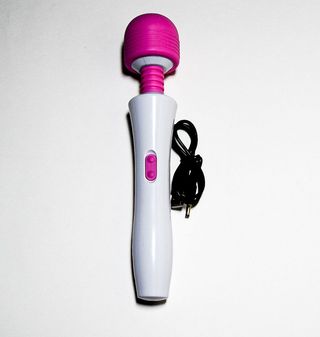 Ուոնդ Վիբրատոր Մարտկոցով