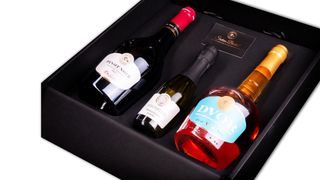 Poklon paket u kutiji s uloškom 1