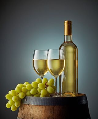 რქაწითელი (1 ლიტრი). თეთრი ნახევრად მშრალი (კახური, ჩამოსასხმელი ღვინო)