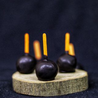Candied carrots in chocolate სტაფილოს ბურთი, ცალი