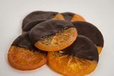 Candied orange in dark chocolate ფორთოხალი შოკოლადში, ცალი