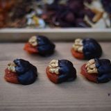 Apricot with walnuts კურაგა ნიგვზით