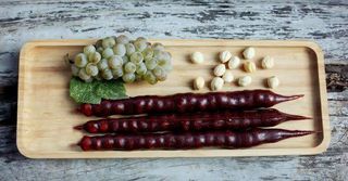 Rkatsiteli churchkhela with hazelnuts რქაწითელის ჩურჩხელა თხილით