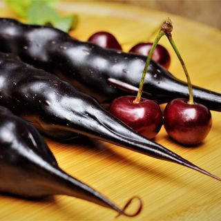 Cherry churchkhela with wallnuts ალუბლის ჩურჩხელა ნიგვზით