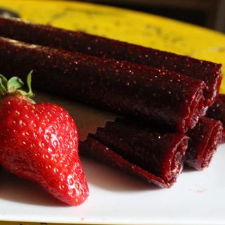 Strawberry candy rolls მარწყვის ტყლაპი