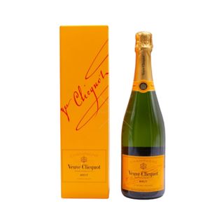 Veuve Clicquot Brut Gift Box 0.75l/ვუვ კლიკო ბურტი სასაჩუქრე ყუთი 0,75ლ