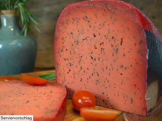 Gouda  cu pesto rosu