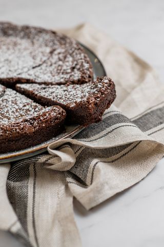 Bolo de Chocolate 6P* [Congelado]