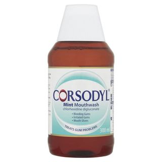 Corsodyl Mouthwash Mint 300Ml