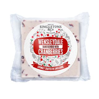 Сир Десертний Wensleydale з журавиною Singletons&Co, 200 г