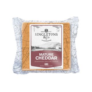 Сир Чеддер зрілий 6 міс. Singletons&Co, 200 г