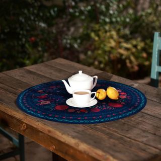 მრგვალი დასაფენი "ბროწეულები" ლურჯი