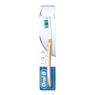 Oral-b Classic Care Spazzolino Medio - 000749028