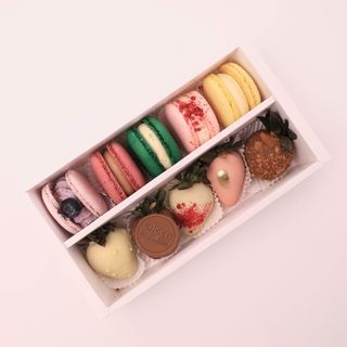 5 Клубник И 5 Макарон