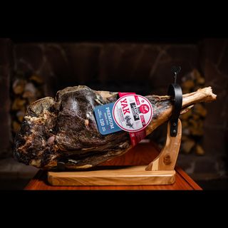 Хамон Як (целая Нога) 4 Месяца (15 Кг.)