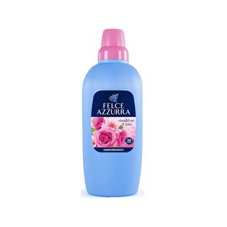 Пом'якшувач Для Тканин Felce Azzurra "rosa E Fior Di Loto" 2000 Мл