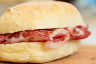 Panino Con Coppa Stagionata Nelle Nostre Cantine Storiche