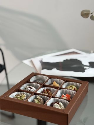 ფინიკი ქეშიუთი და შავი შოკოლადით 21 ცალიანი