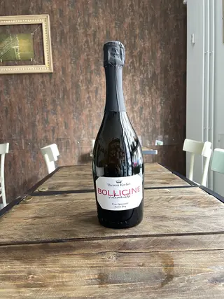 Extra Dry " Bollicine Vulcaniche " Theresa Eccher