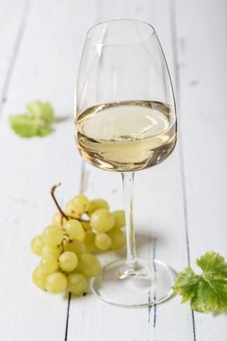 Білозерка Мускат Біле Напівсолодке (1л)