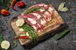 Грудинка яловича (100г)