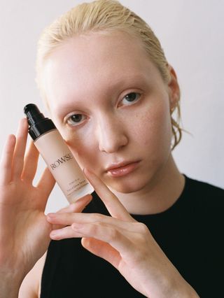 Tinted Glow Serum with Exosomes: Light