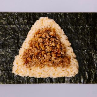 Onigiri Pollo Soboro Onit 115g