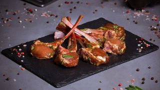 Каре Ягняти В Пряному Маринаді (250г)