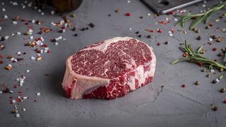 Стейк Стриплойн Dry-aged Beef (300г)