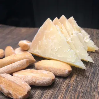 Queso De Oveja Curado En Manteca 200g