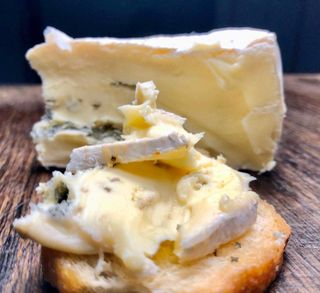 Queso Azul Cremoso Suave 120g