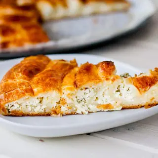 Tiropita De Dos Quesos