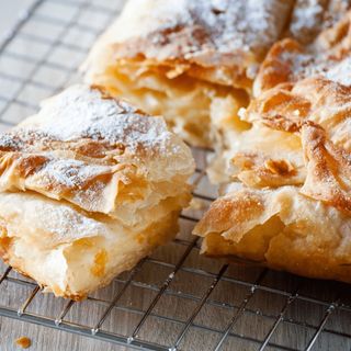 Bougatsa Dulce De Vanilla