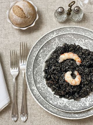 Arroz Negro Con Calamares Y Gambones Foodtropia By Lume Barqueta 400 Gr.