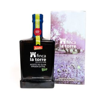 Finca La Torre Estuche 1x500 Ml. Hojiblanca