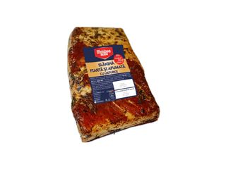 SLANINA FIARTA SI AFUMATA CU USTUROI