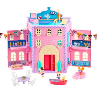 Mouse in the House Gran Hotel Stilton Hamper-07396