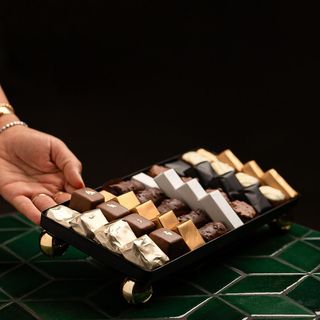 Plateau noir boule doré