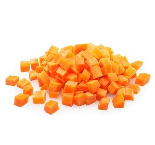 Zanahoria troceada en dados 0.50 Kg aprox.
