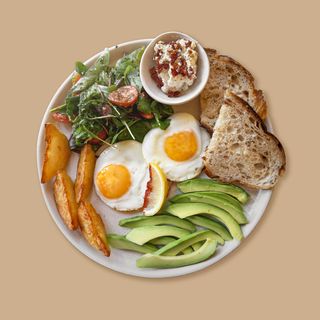 Сніданок з авокадо