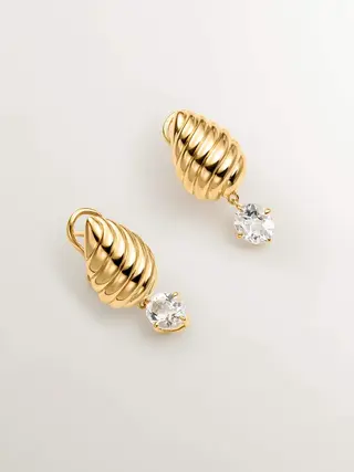 Pendientes De Plata 925 Bañada En Oro Amarillo De 18K Con Cuarzos Blancos Y Textura Gallonada  (J05623-02-Wq_St) Talla Única