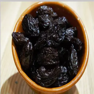 Ciruelas Del Pais Con Hueso. 250 Gr.