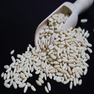 Piñones Del Montseny. 100 Gr.