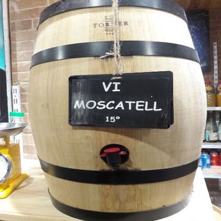 Vino Moscatell. 1/2 Litro