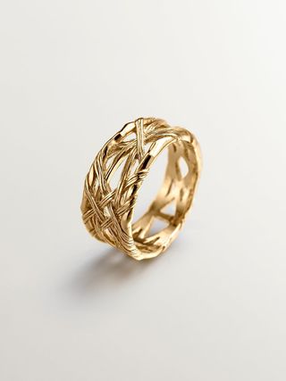 Anillo De Plata 925 Bañada En Oro Amarillo De 18K Con Textura Mimbre (J04410-02) Talla 11