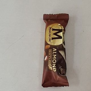 Magnum Almond (almendra)