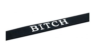 Silikonowy naszyjnik z napisem BITCH 20cm