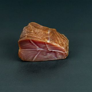 Tuńczyk wędzony rzemieślniczo na wiśniowym drewnie - 250g