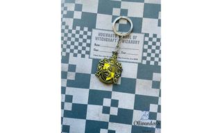 ჰაპლეპაფის მეტალის ბრელოკი, ფოლადისფერი