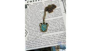 რეივენქლოს ყელსაბამი